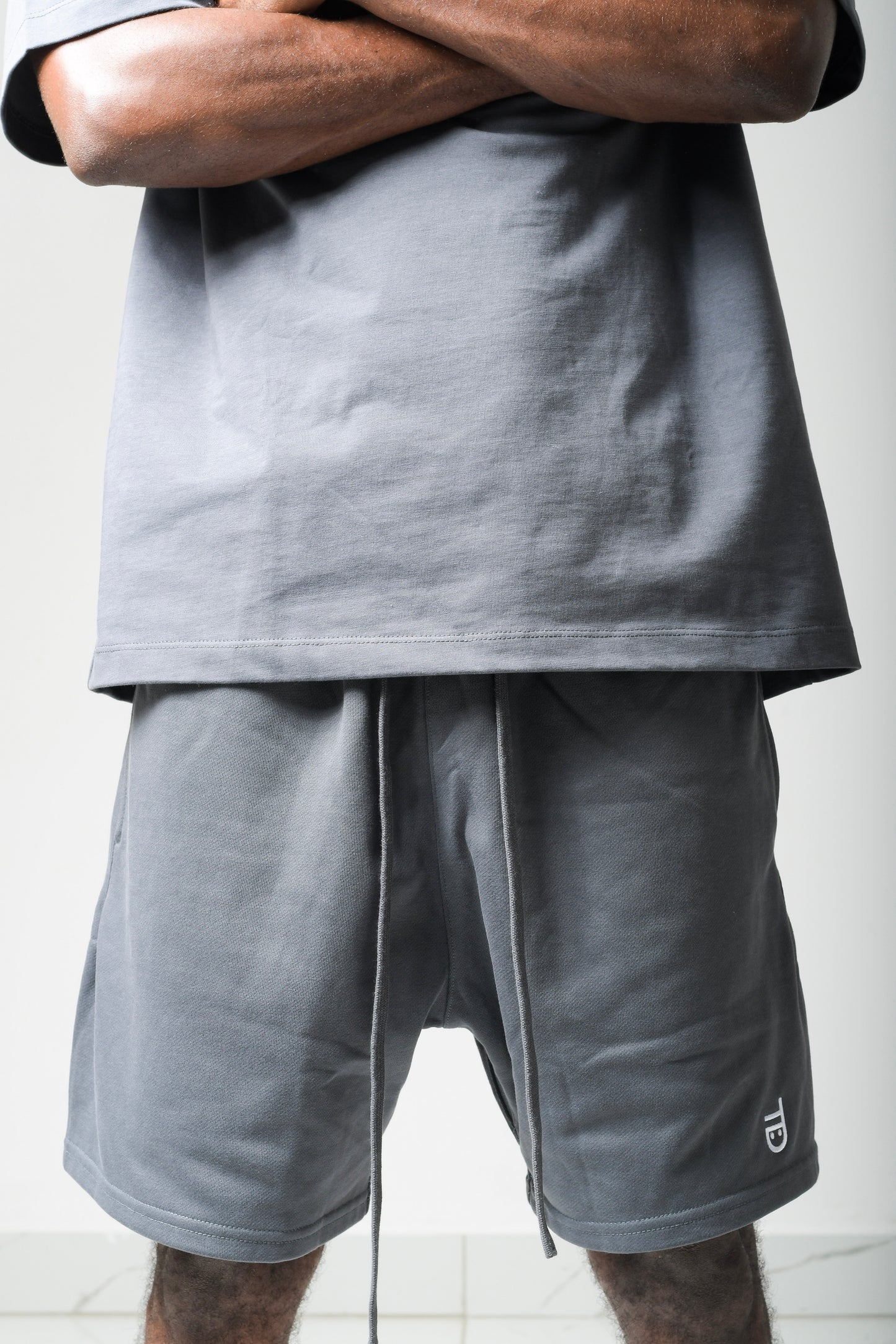 OFF-DUTY Shorts
